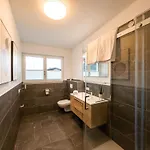Alpenluxus Presents - Marias Zillertalblick With Roof Terrace, 3 Bedrooms & Parking Space