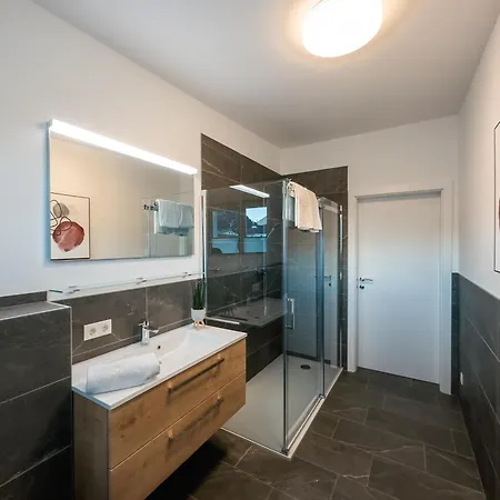 Alpenluxus Presents - Marias Zillertalblick With Roof Terrace, 3 Bedrooms & Parking Space *