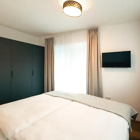 Alpenluxus Presents - Marias Zillertalblick With Roof Terrace, 3 Bedrooms & Parking Space * Schlitters