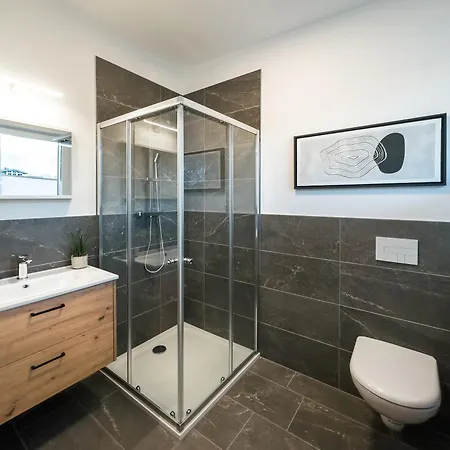 Alpenluxus Presents - Marias Zillertalblick With Roof Terrace, 3 Bedrooms & Parking Space Apartman Schlitters